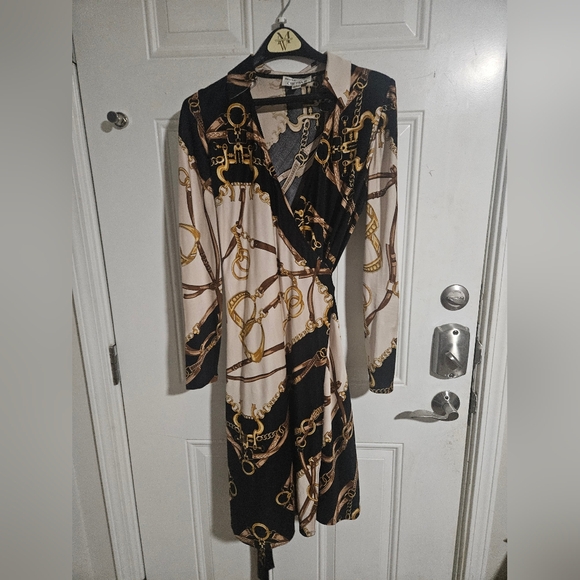 Chetta B Black and Gold Chain-Print equestrian Long Sleeve Silk Wrap Dress  Y2K 6